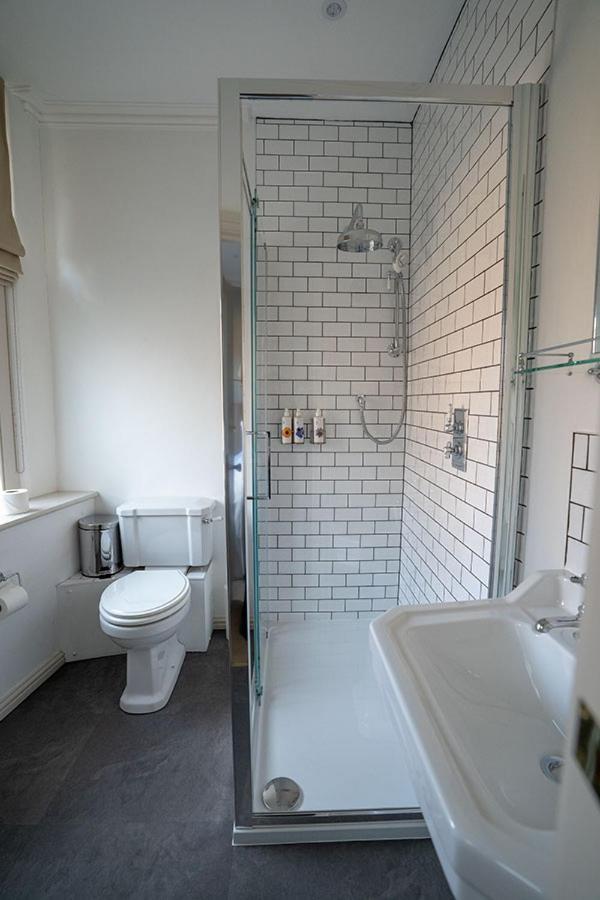 Bed and Breakfast Bistro Lotte Фроум Экстерьер фото